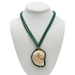SHELLY NECKLACE