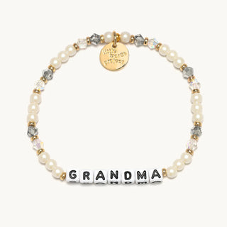 GRANDMA BRACELET - STRAND OF PEARLS