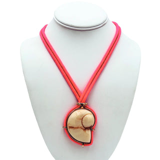 SHELLY NECKLACE