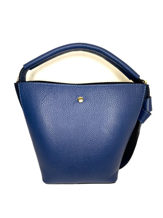 CLASSIC MEDIUM BUCKET BAG